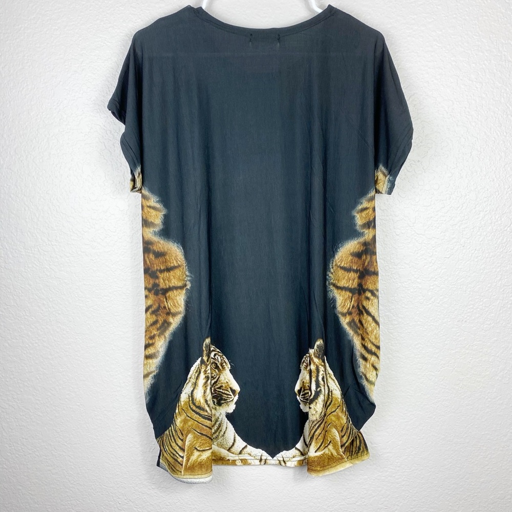 🌻 3/$20 Tiger King Embellished Graphic Blouse - Picture 3 of 3